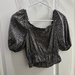 Uniqlo Floral Puff Sleeve Top - Black